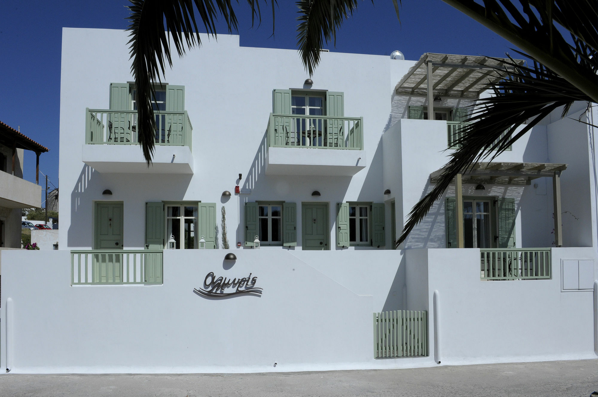 Almyris Hotel Adamantas  Ngoại thất bức ảnh