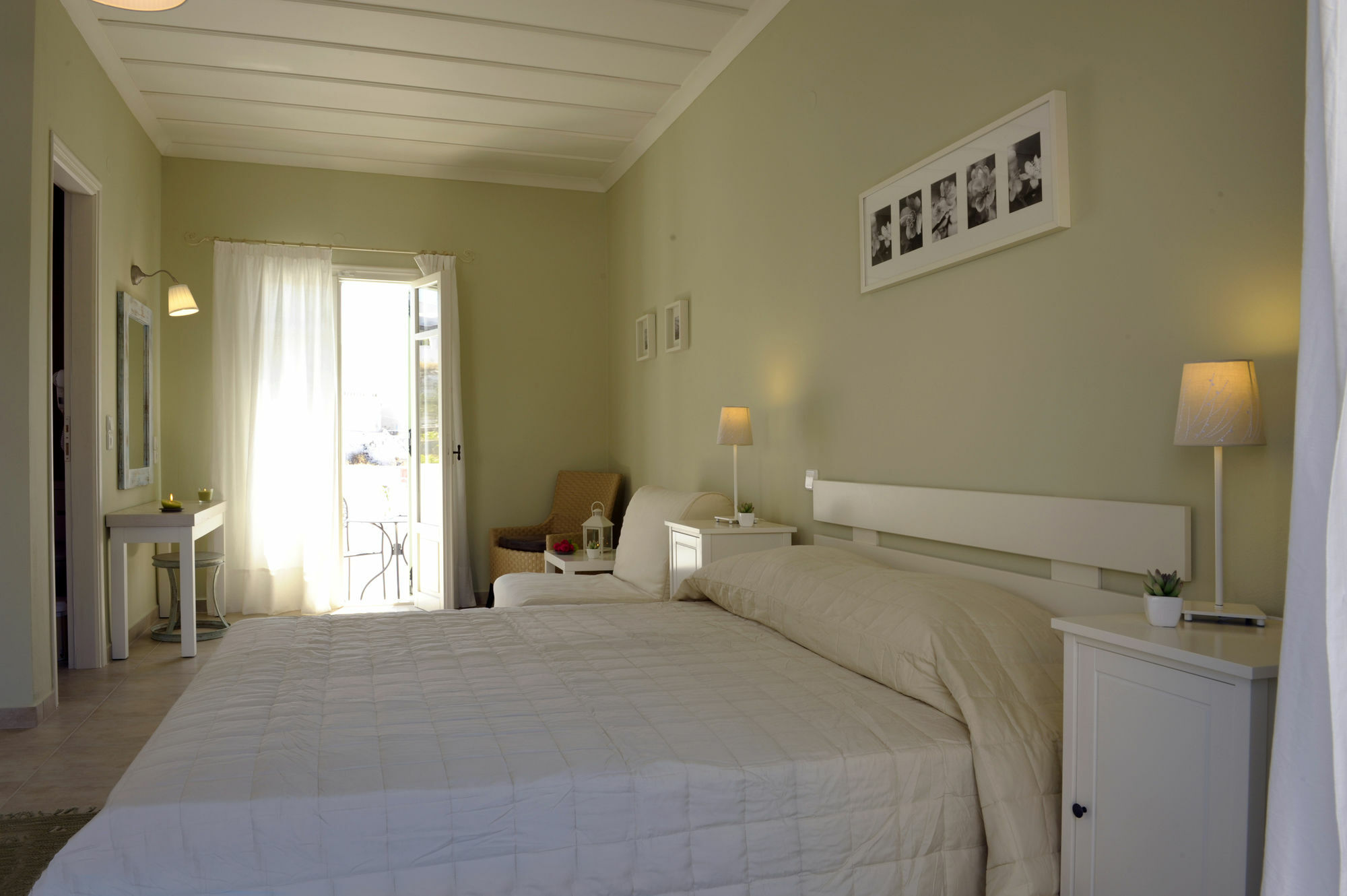 Almyris Hotel Adamantas  Ngoại thất bức ảnh