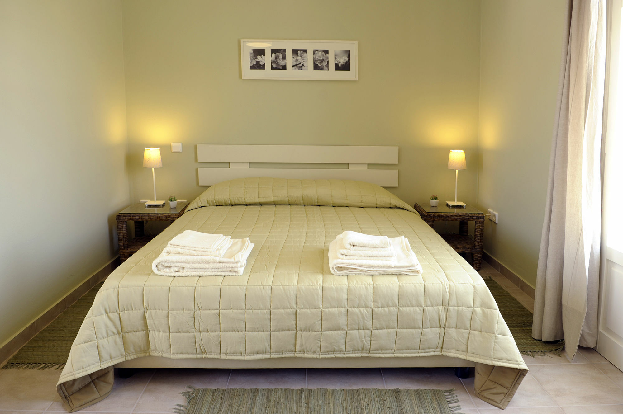Almyris Hotel Adamantas  Ngoại thất bức ảnh