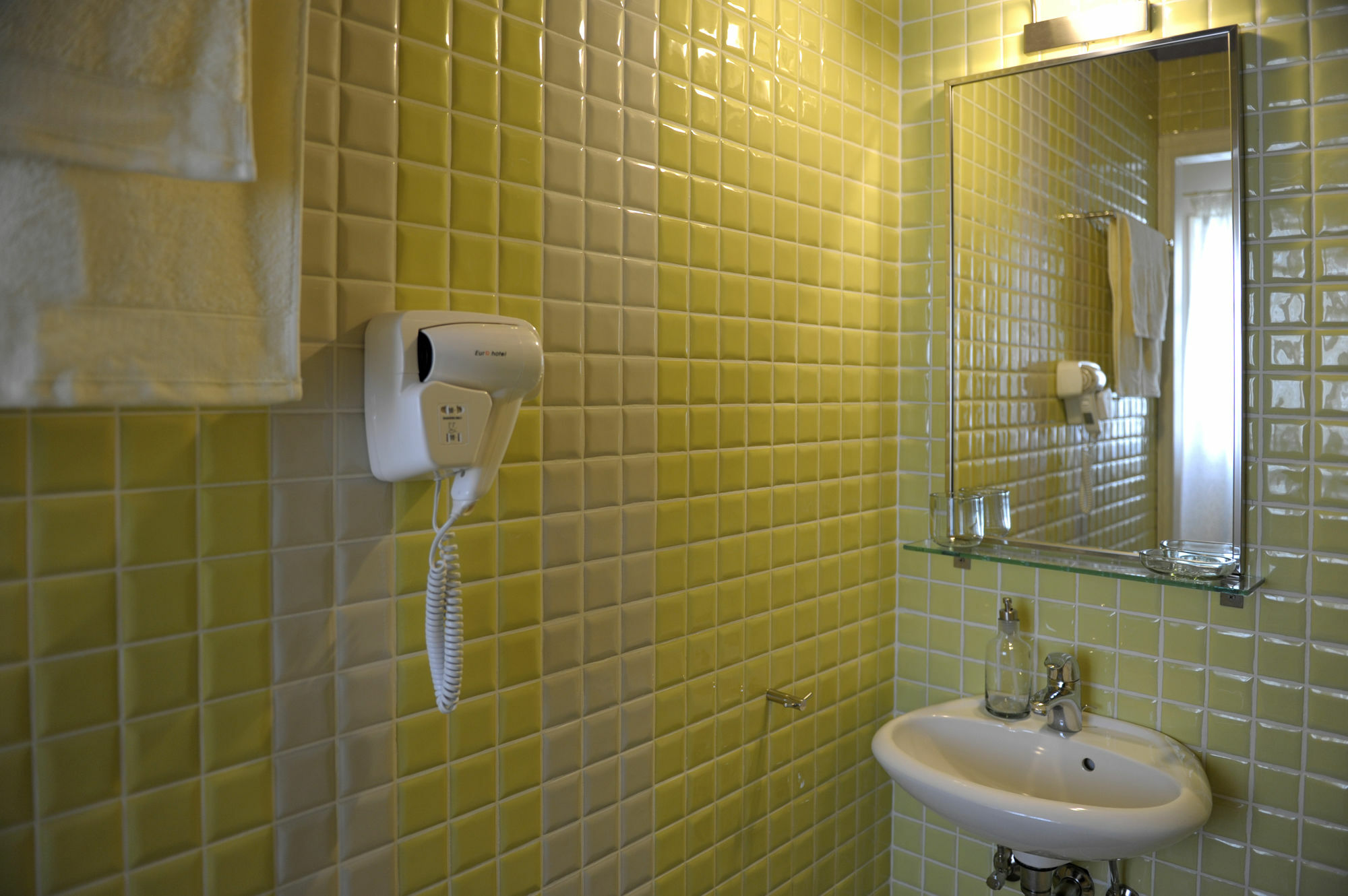 Almyris Hotel Adamantas  Ngoại thất bức ảnh